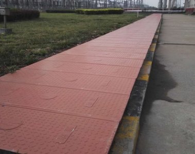 复合电缆沟盖板在技术上有以下方面的特点